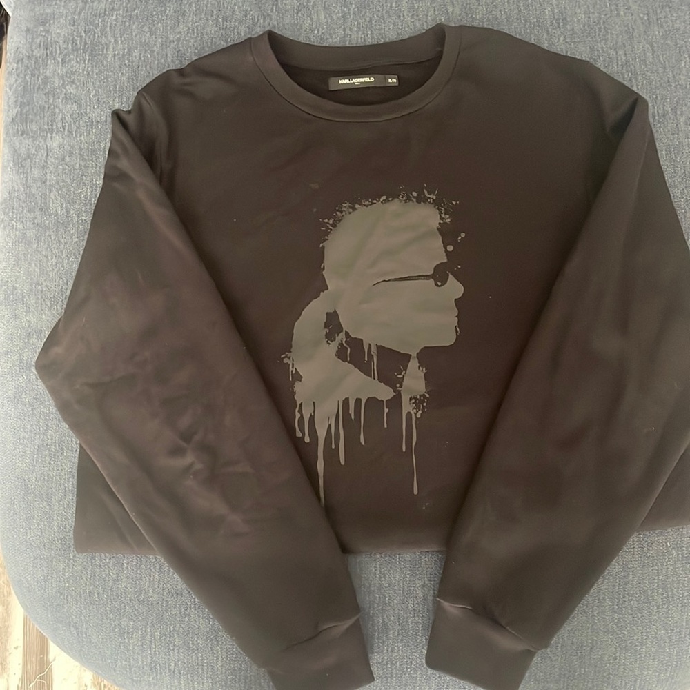 Men’s sweatshirt